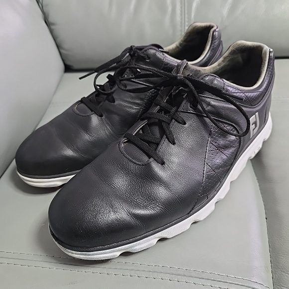 FootJoy Other - FootJoy mens black Pro‎ SL spikeless golf shoes 11.5 M 53594